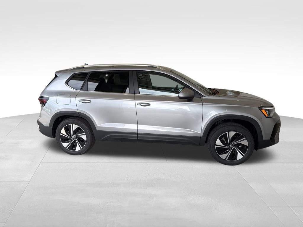 New 2025 Volkswagen Taos SE image 6
