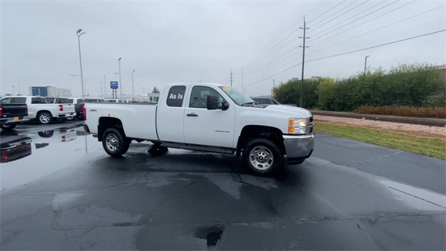 Used 2013 Chevrolet Silverado 2500 W/T w/ Snow Plow Prep Package image 2