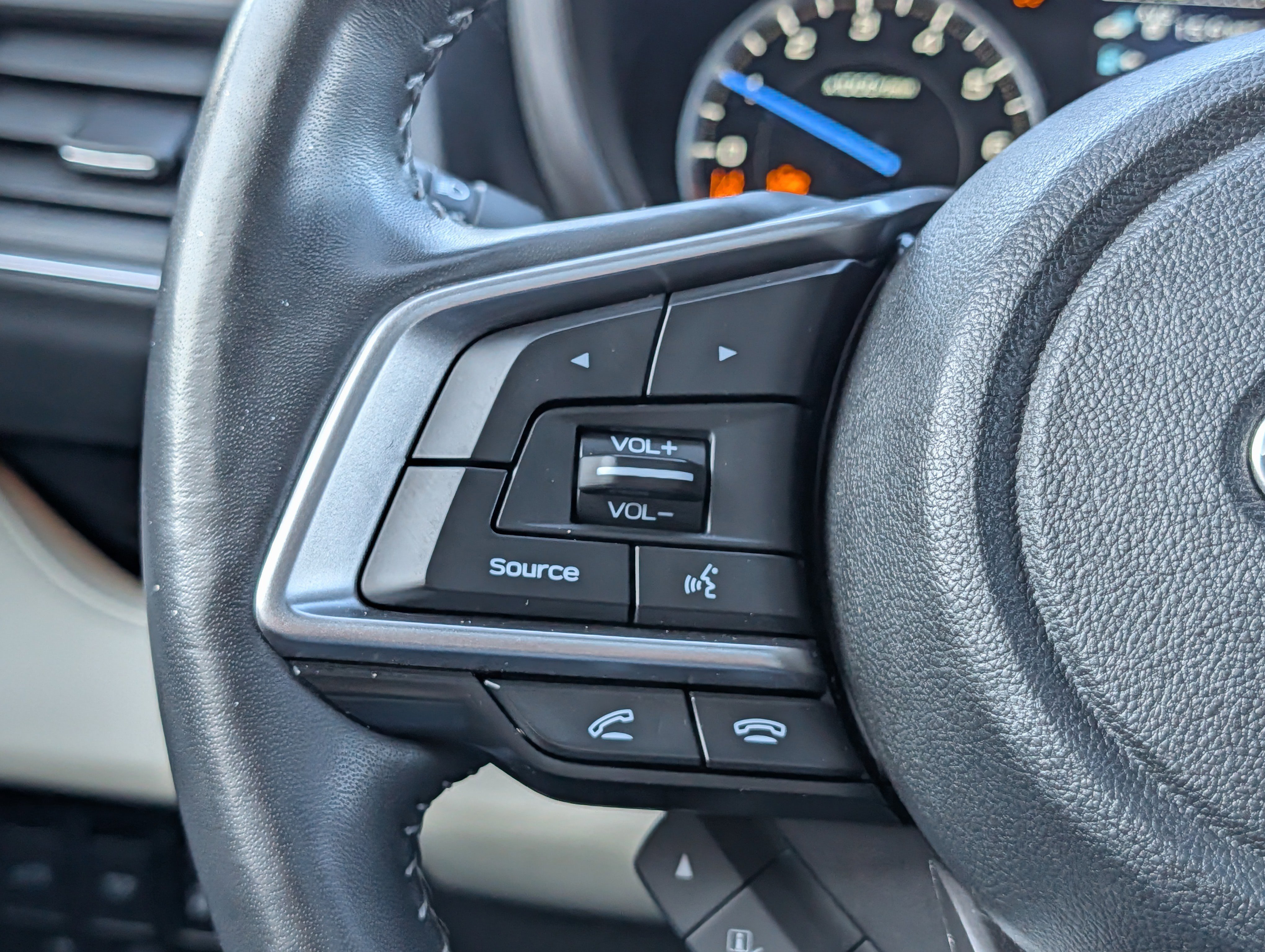 Used 2022 Subaru Ascent Touring image 28