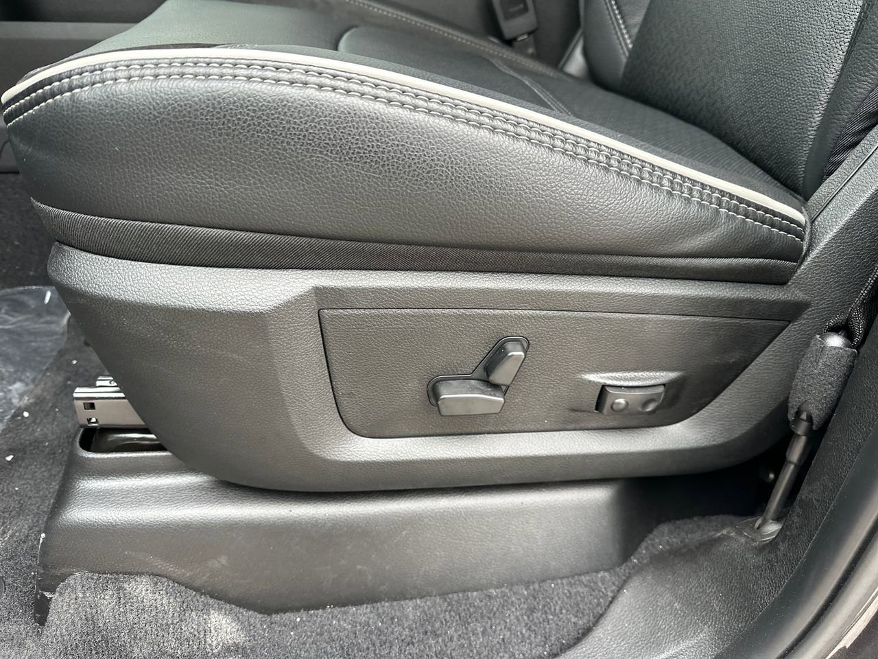 New 2026 RAM 2500 Laramie w/ Night Edition image 13