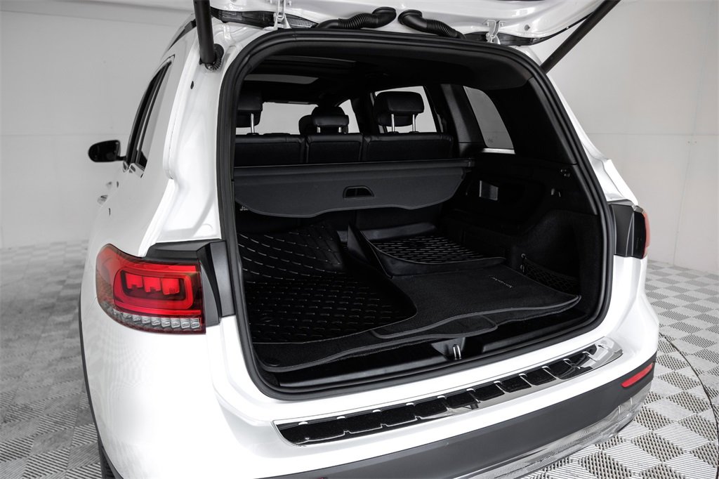 Used 2020 Mercedes-Benz GLB 250 w/ Premium Package image 56