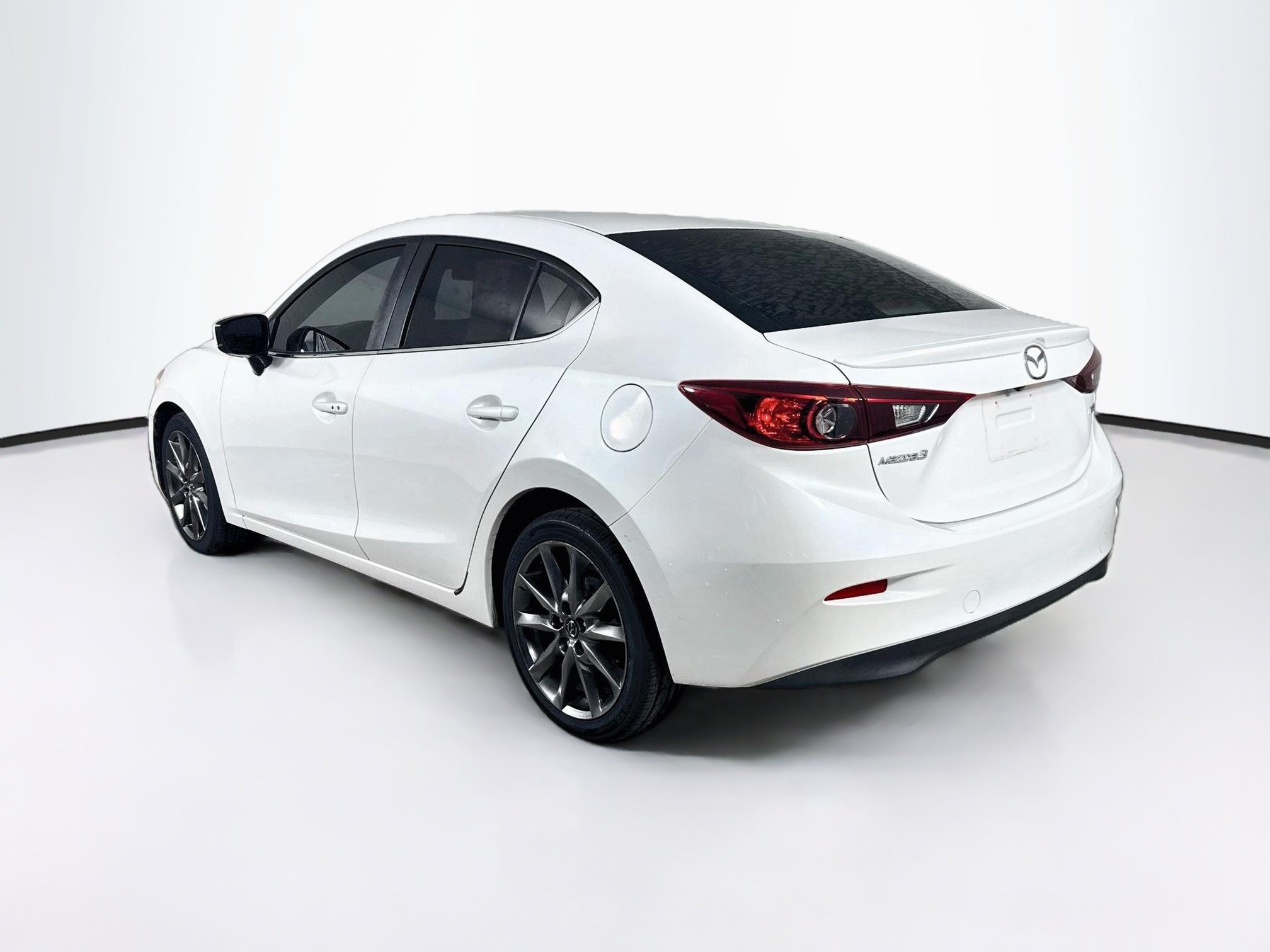 Used 2018 MAZDA MAZDA3 Touring FWD image 29