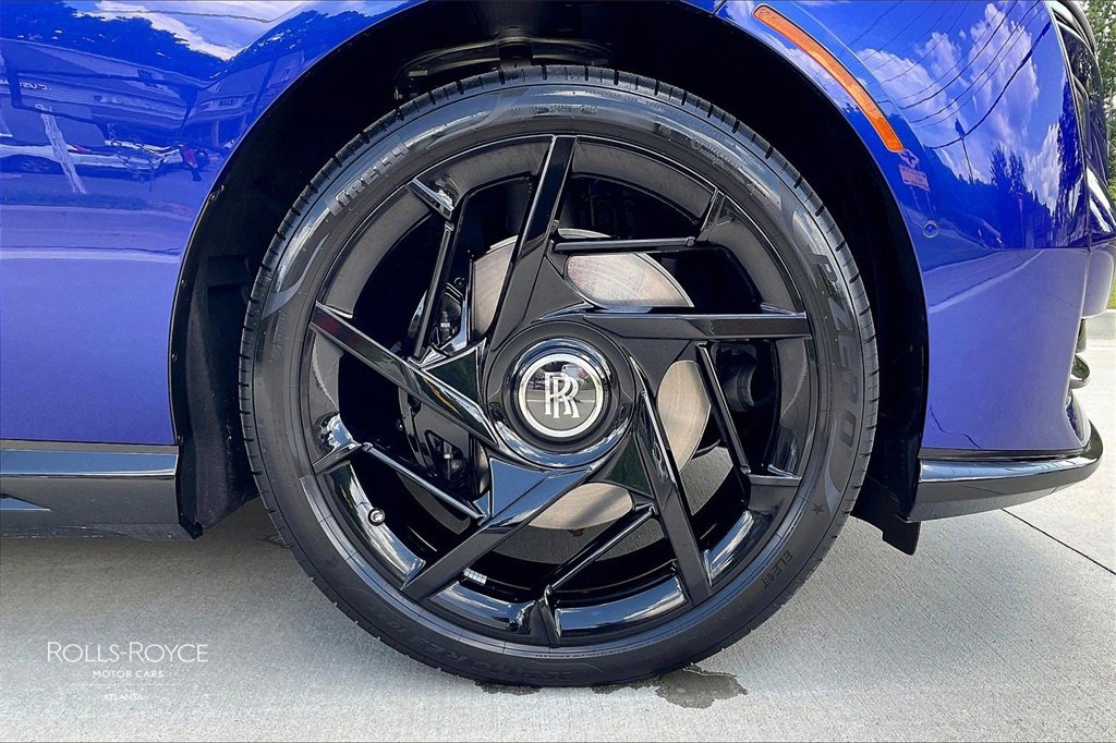 New 2025 Rolls-Royce Spectre Black Badge image 17