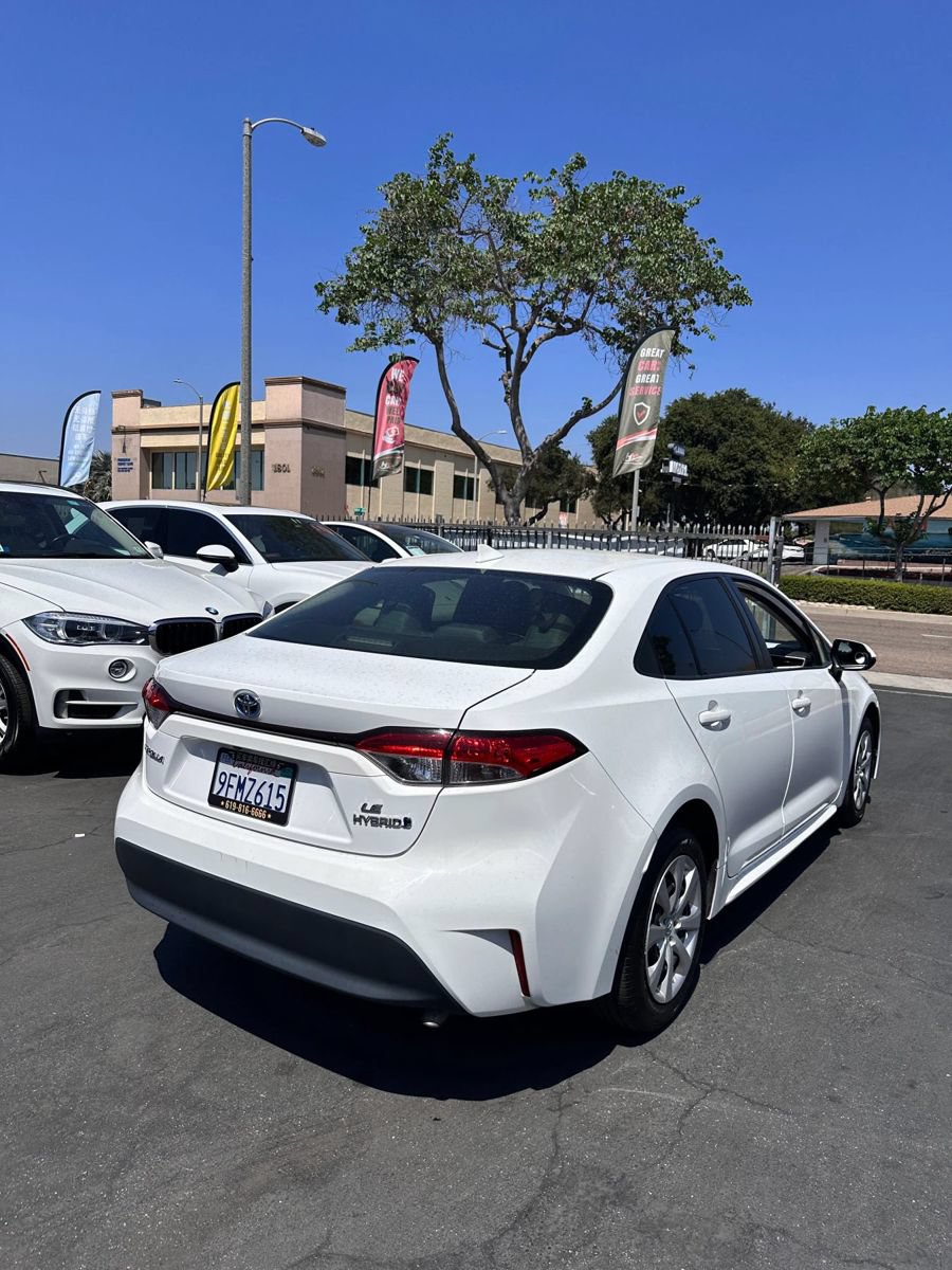 Used 2023 Toyota Corolla LE FWD image 5