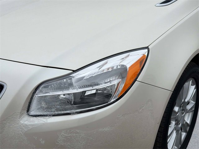 Used 2013 Buick Regal Leather image 9