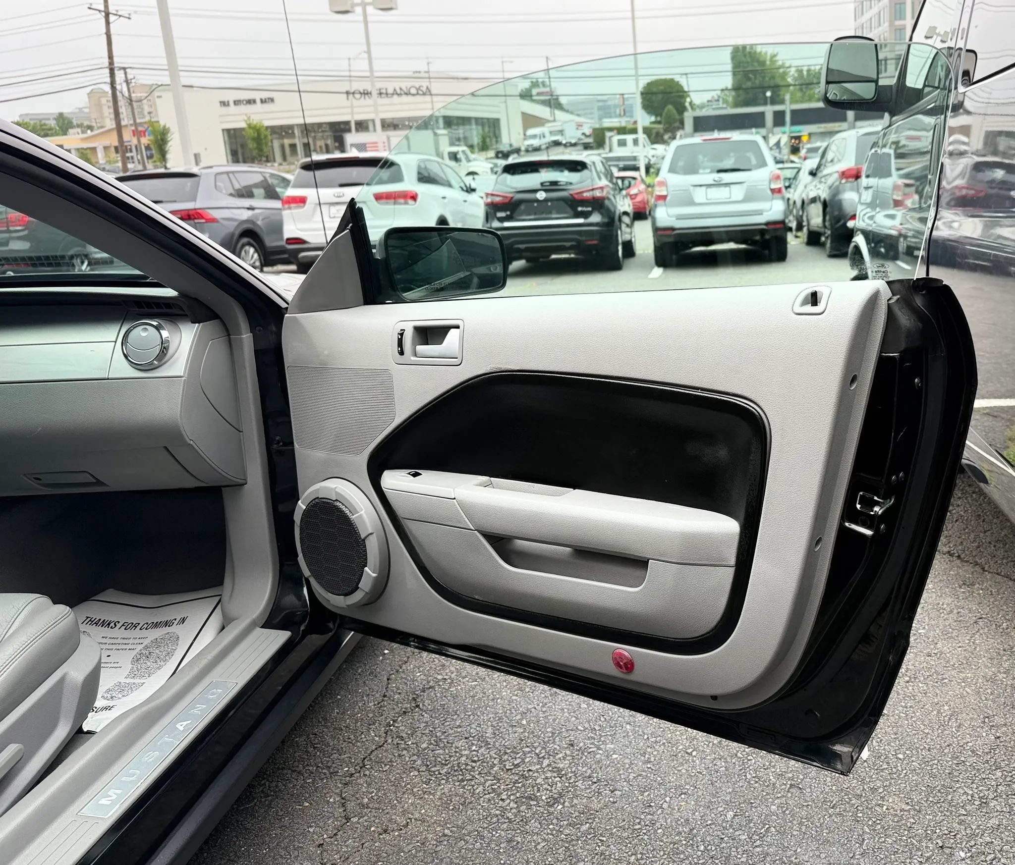 Used 2009 Ford Mustang Premium RWD image 24