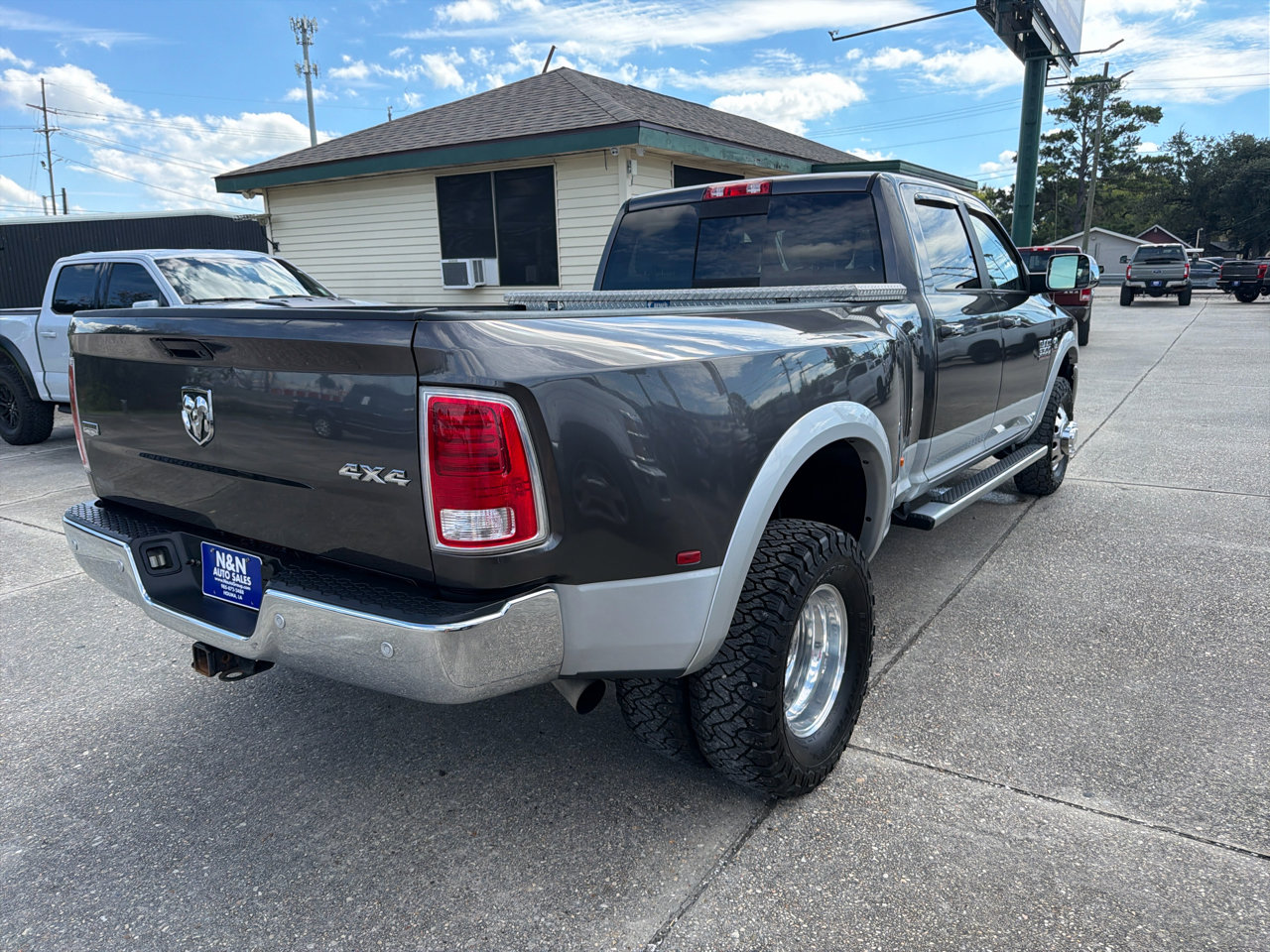 Used 2017 RAM 3500 Laramie image 8