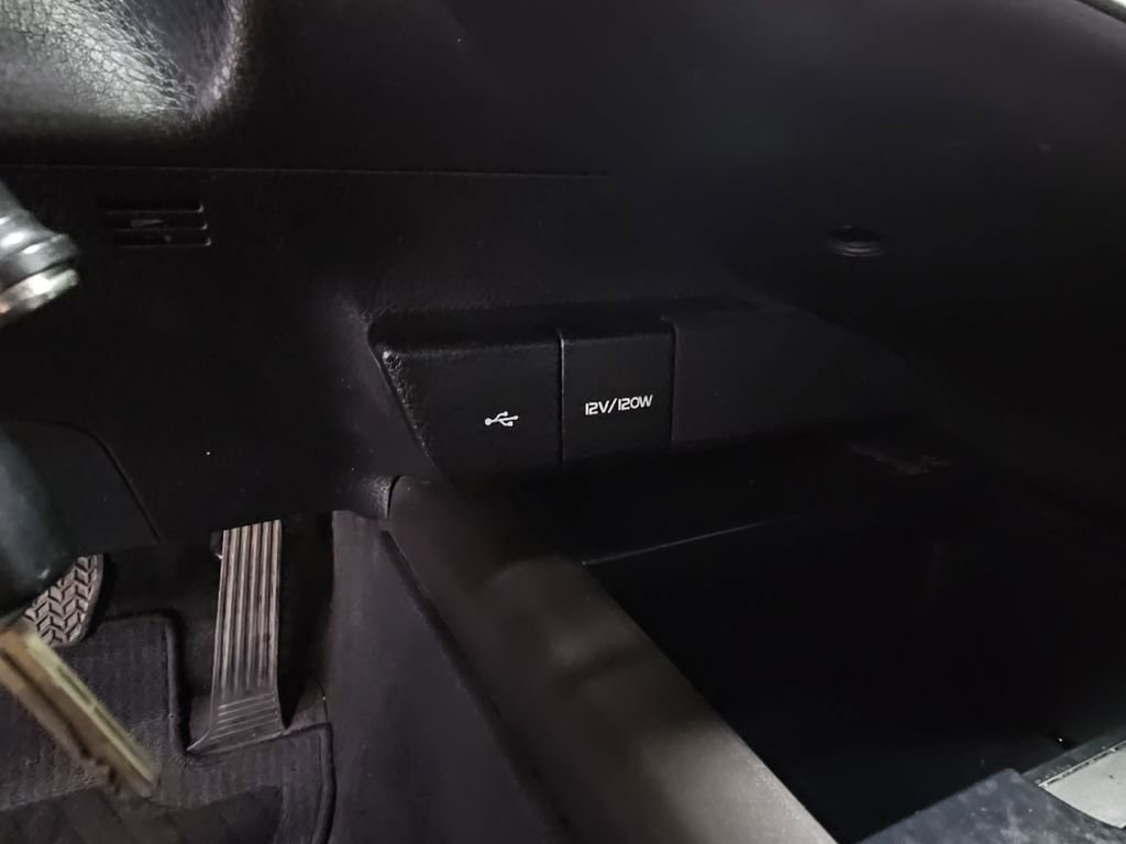 Used 2023 Toyota Camry SE image 19