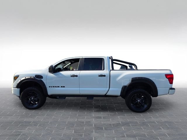 Used 2018 Nissan Titan SL w/ Midnight Edition AWD/4WD image 4