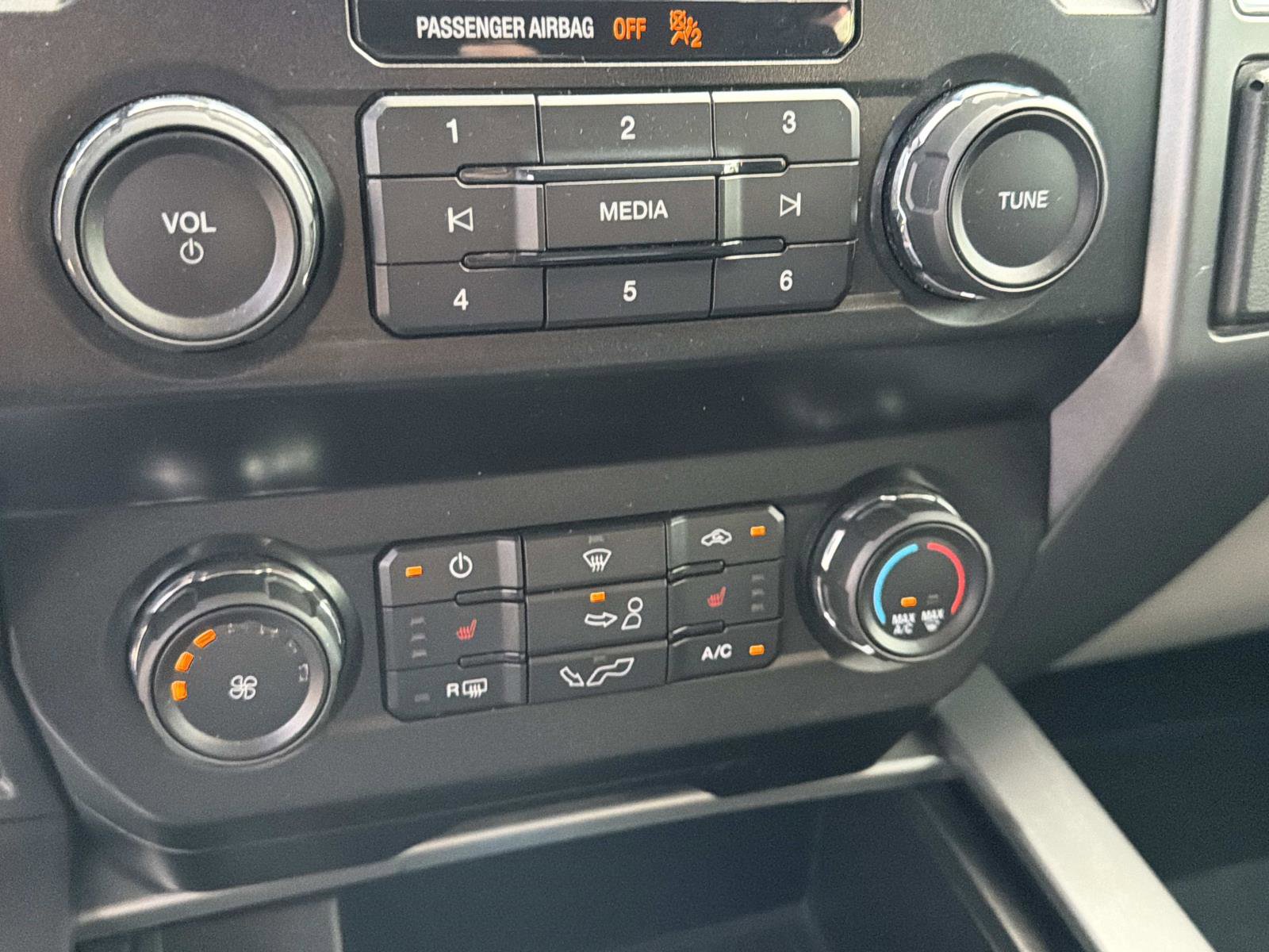 Used 2019 Ford F150 XLT w/ Equipment Group 302A Luxury AWD/4WD image 26