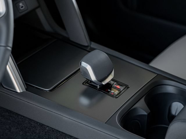 New 2024 Land Rover Discovery Sport S AWD/4WD image 17