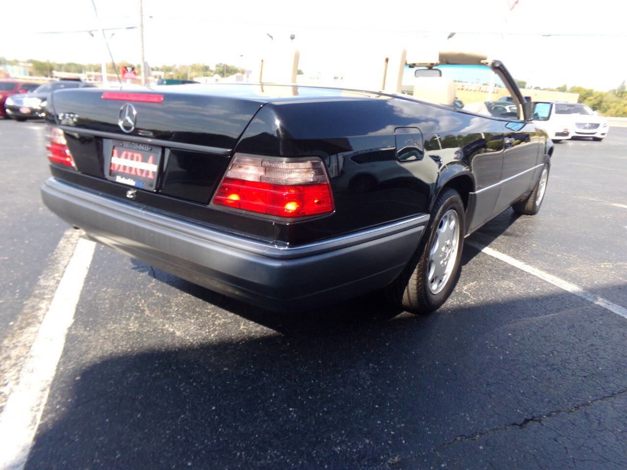 Used 1994 Mercedes-Benz E 320 Convertible image 20