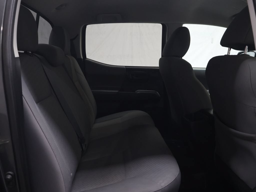 Used 2020 Toyota Tacoma SR5 AWD/4WD image 12