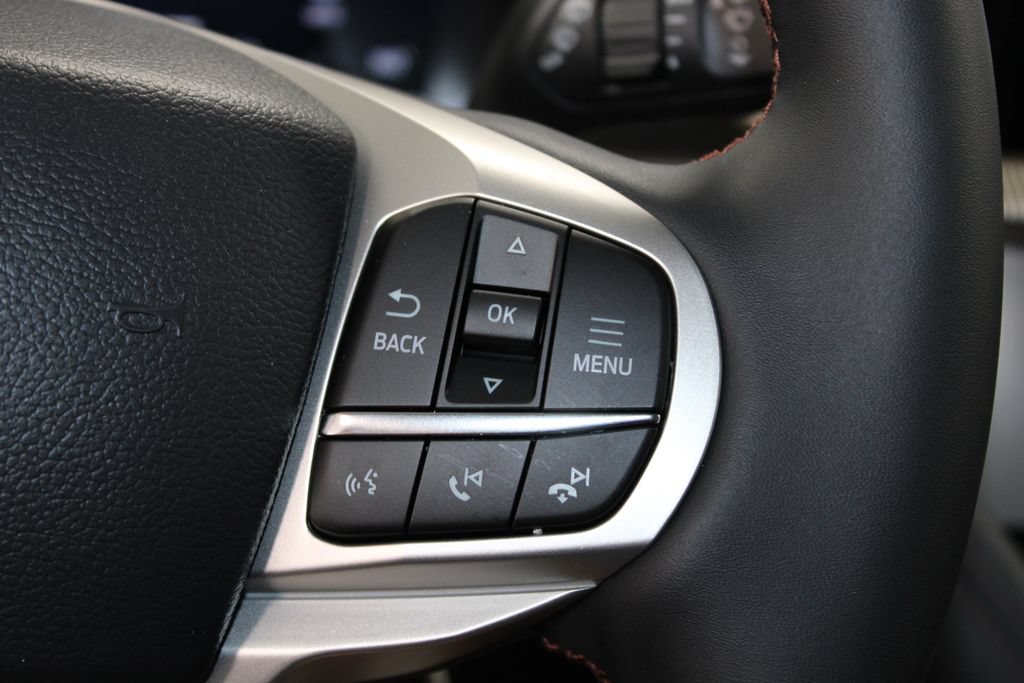 New 2026 Ford Explorer Active RWD image 37