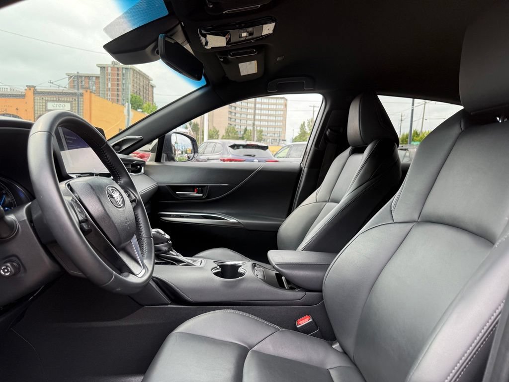 Certified 2024 Toyota Venza XLE AWD/4WD image 15