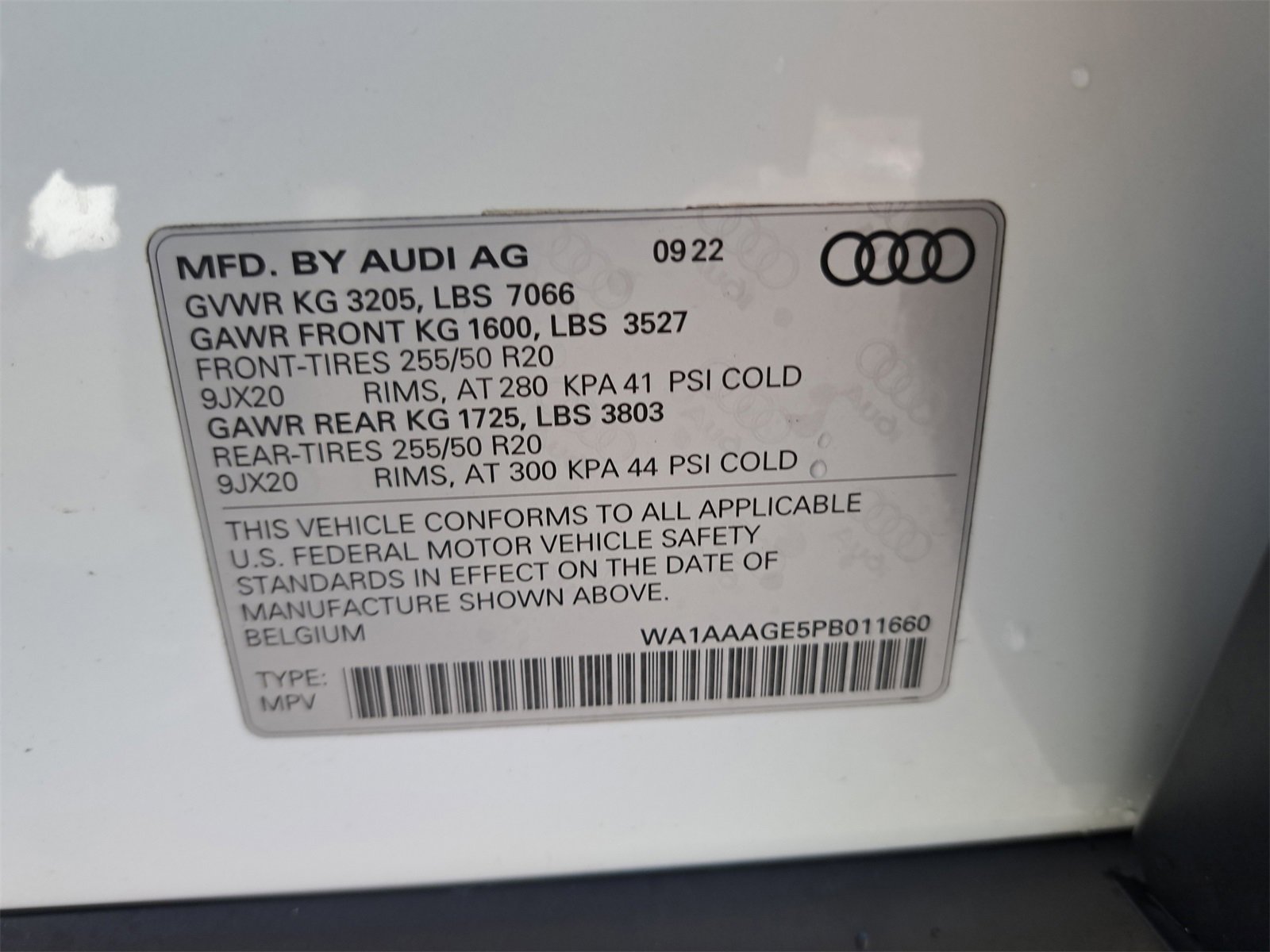 Used 2023 Audi e-tron Premium image 39