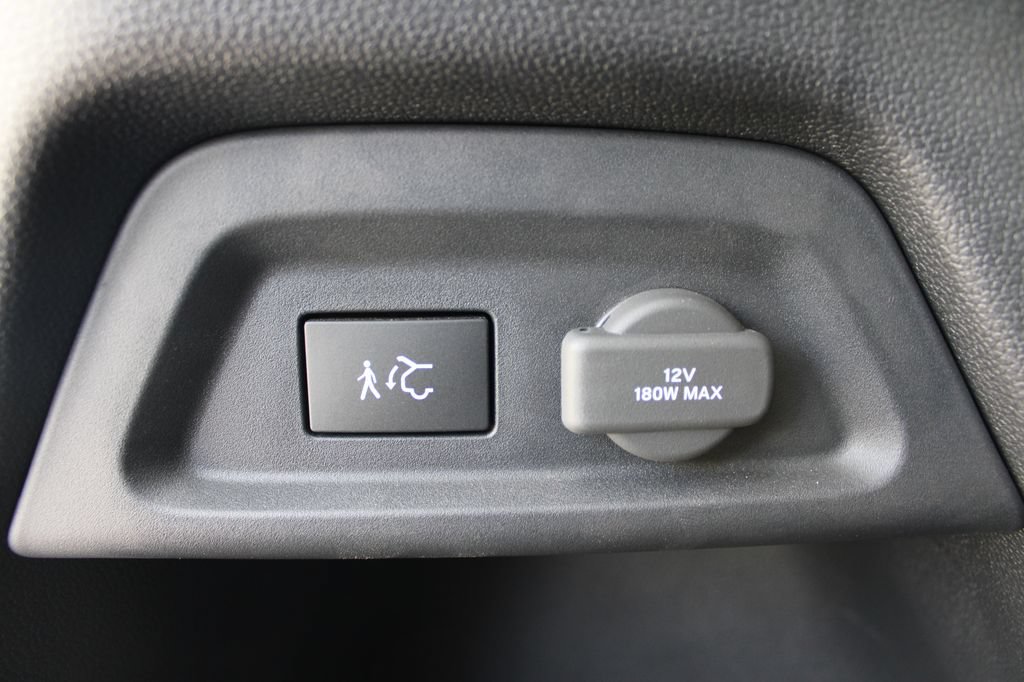 Certified 2025 Honda Pilot Touring image 18