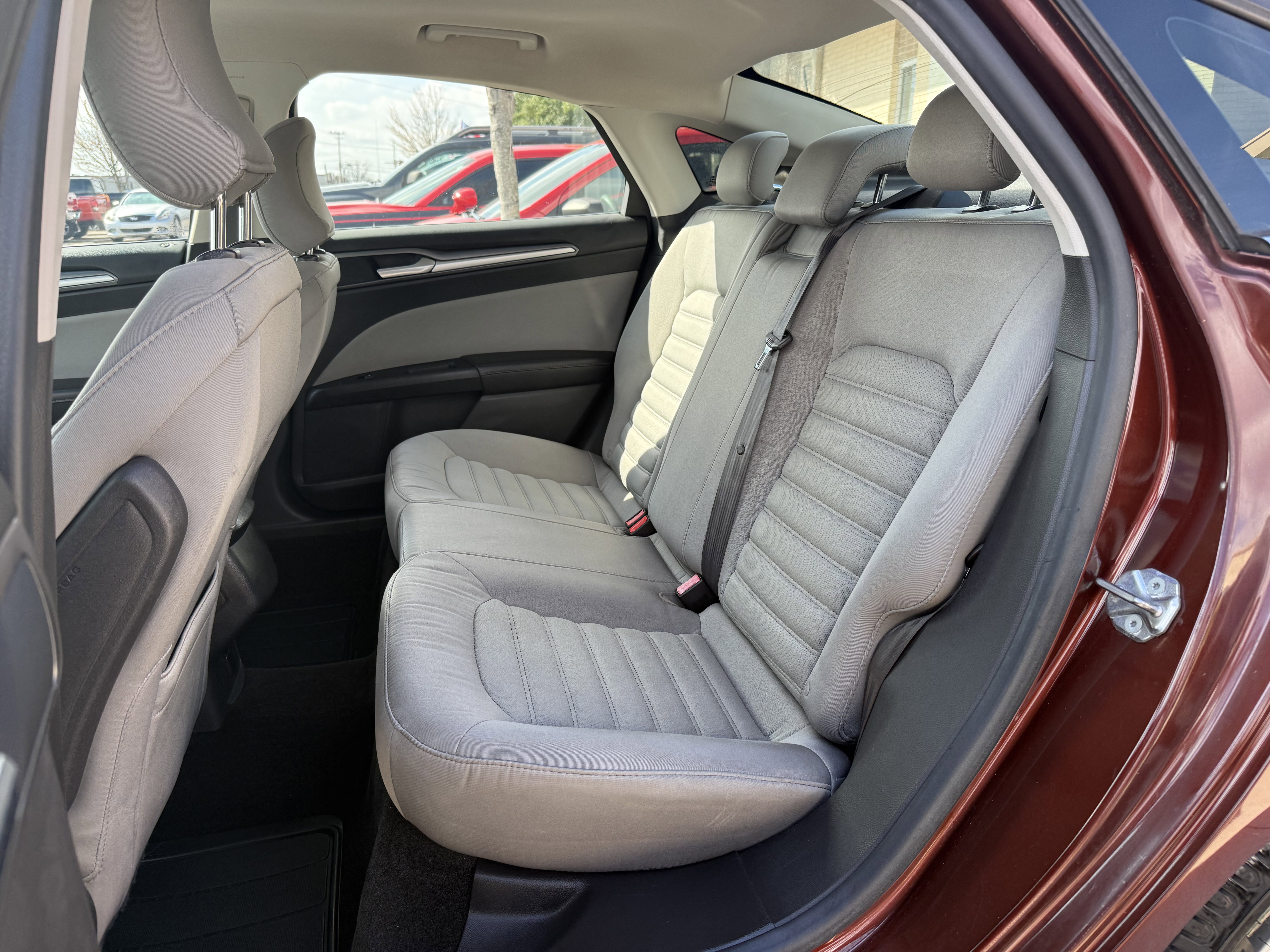 Used 2015 Ford Fusion S image 10