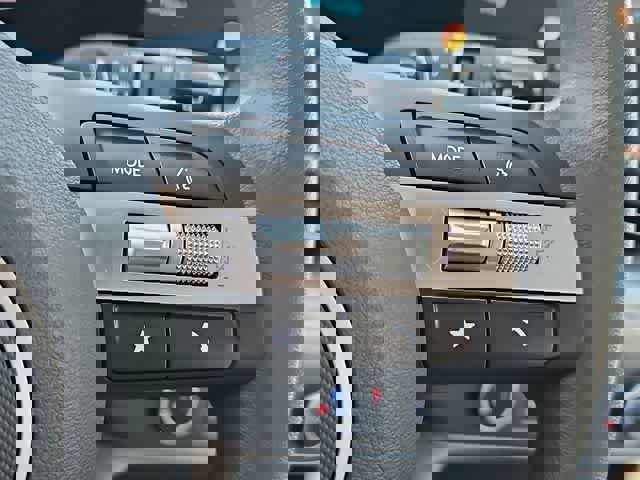 Certified 2025 Hyundai Kona SE image 23