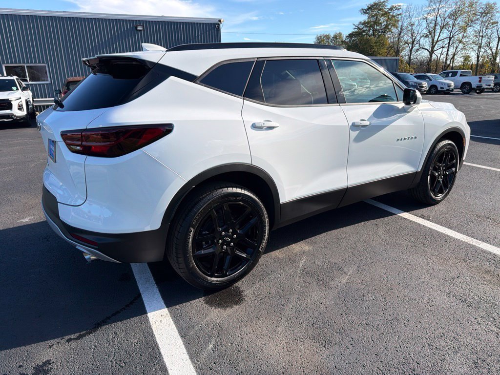New 2026 Chevrolet Blazer LT w/ Convenience Package AWD/4WD image 3