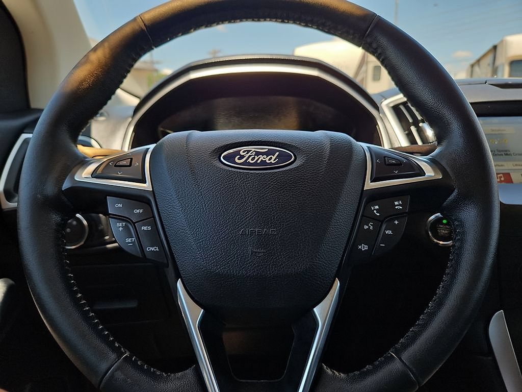 Used 2016 Ford Edge SEL w/ Equipment Group 201A FWD image 30