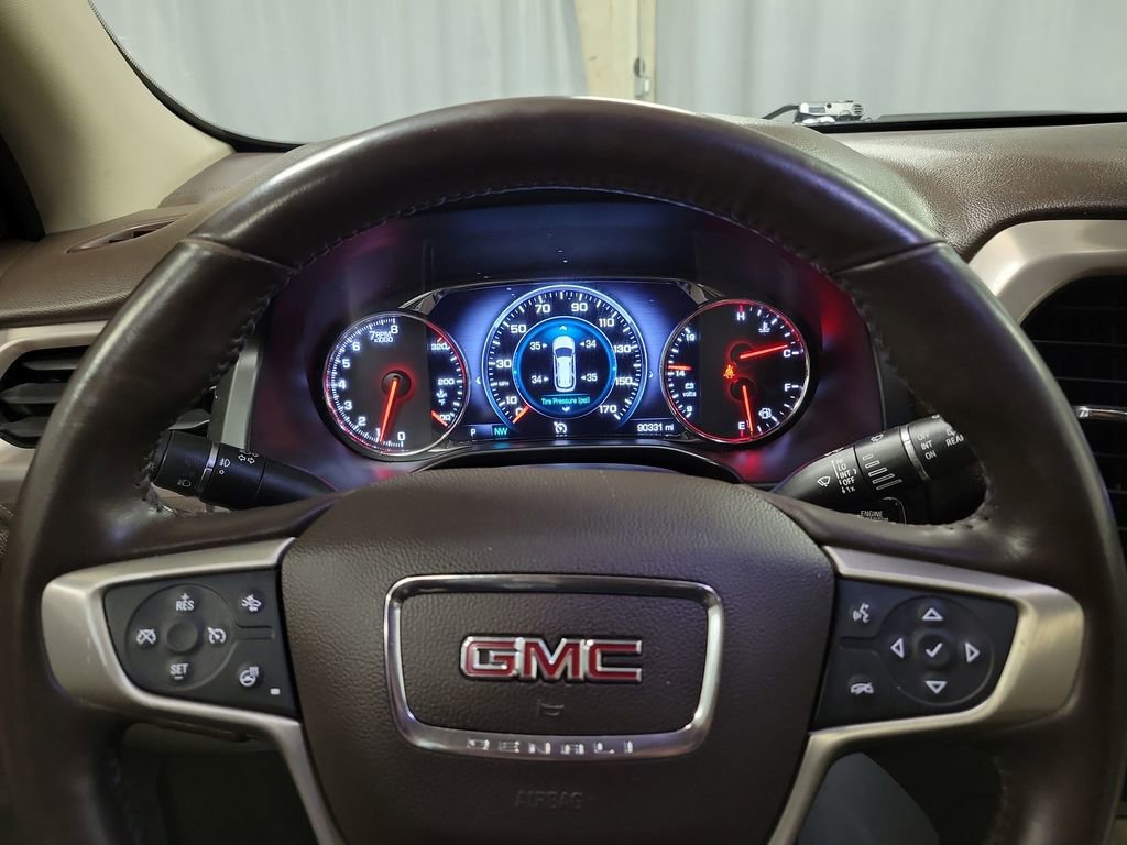 Used 2019 GMC Acadia Denali image 15