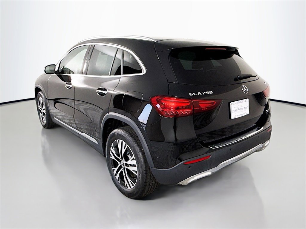 Used 2025 Mercedes-Benz GLA 250 4MATIC image 3