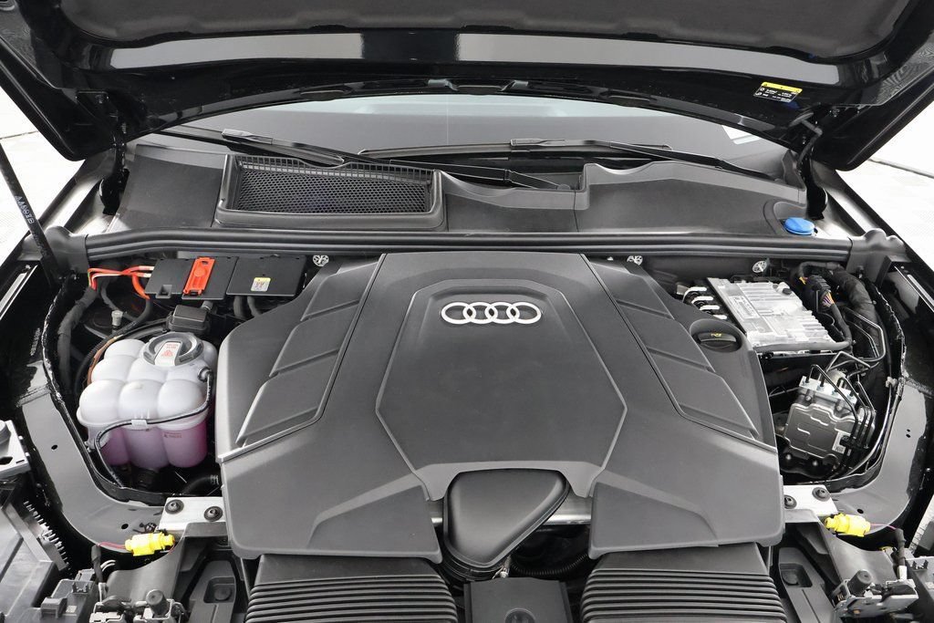 New 2026 Audi Q7 3.0T Premium Plus AWD/4WD image 9