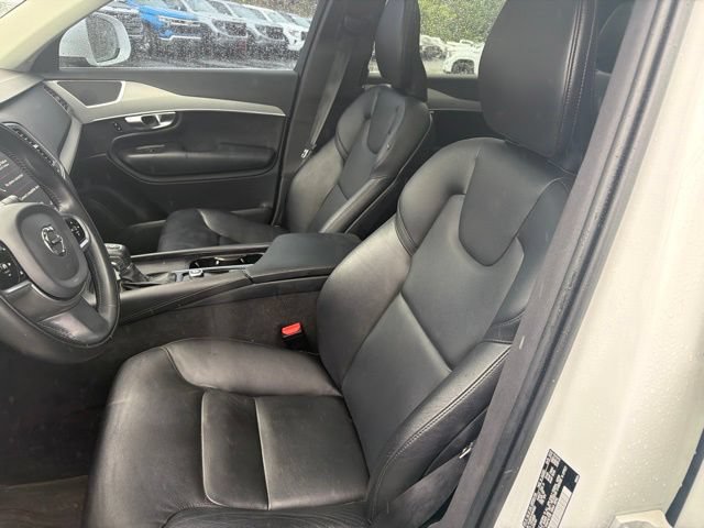 Used 2022 Volvo XC90 T5 Momentum w/ Climate Package AWD/4WD image 23