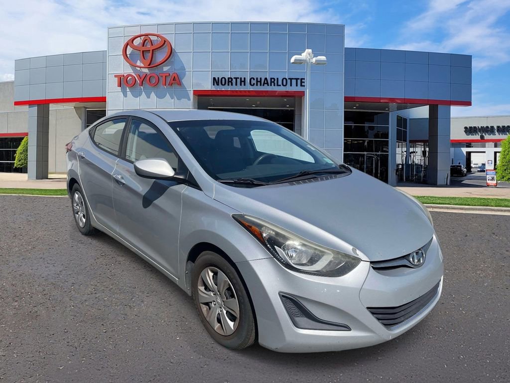 Used 2016 Hyundai Elantra SE FWD image 1