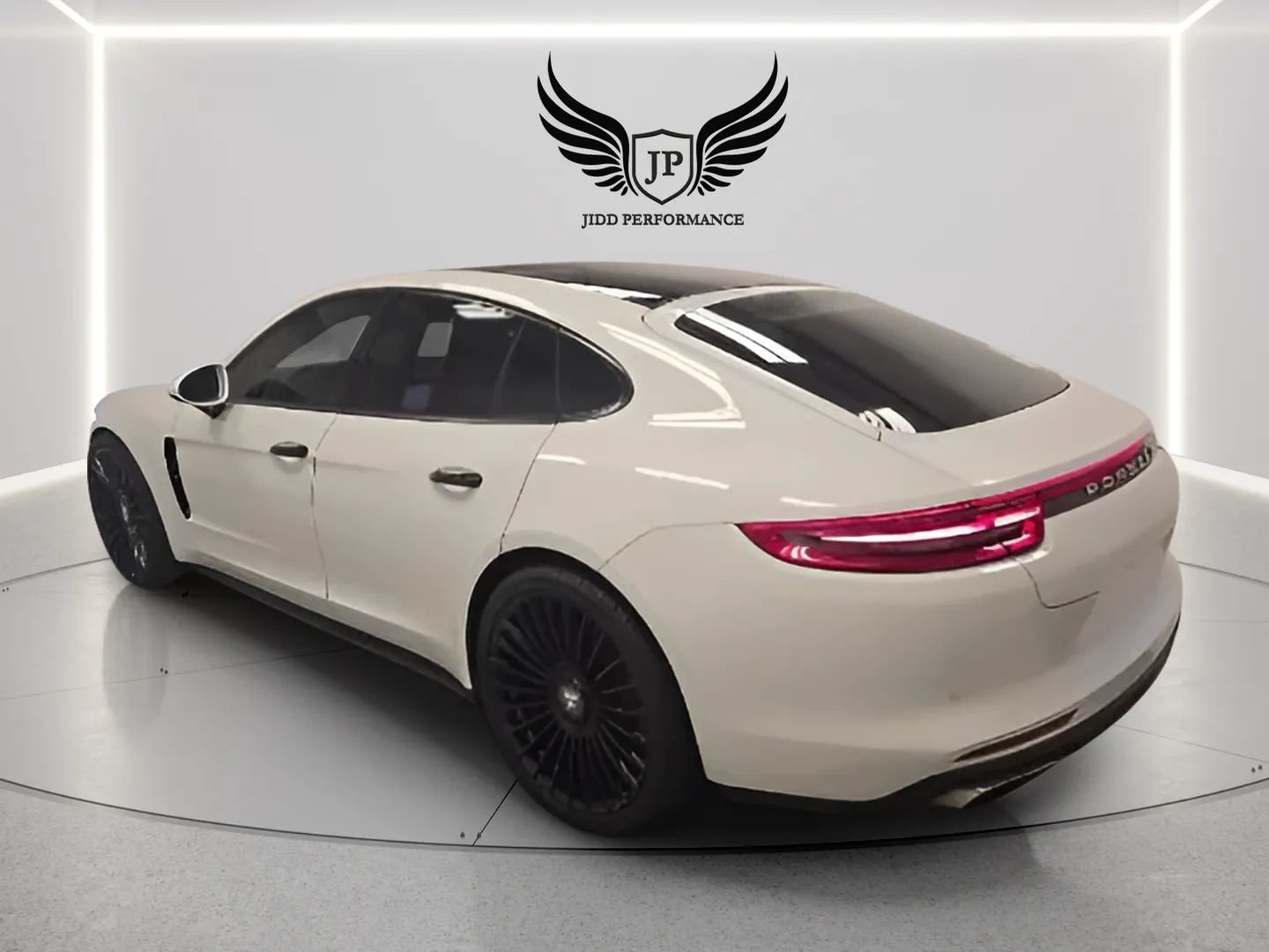 Used 2018 Porsche Panamera 4 AWD/4WD image 6