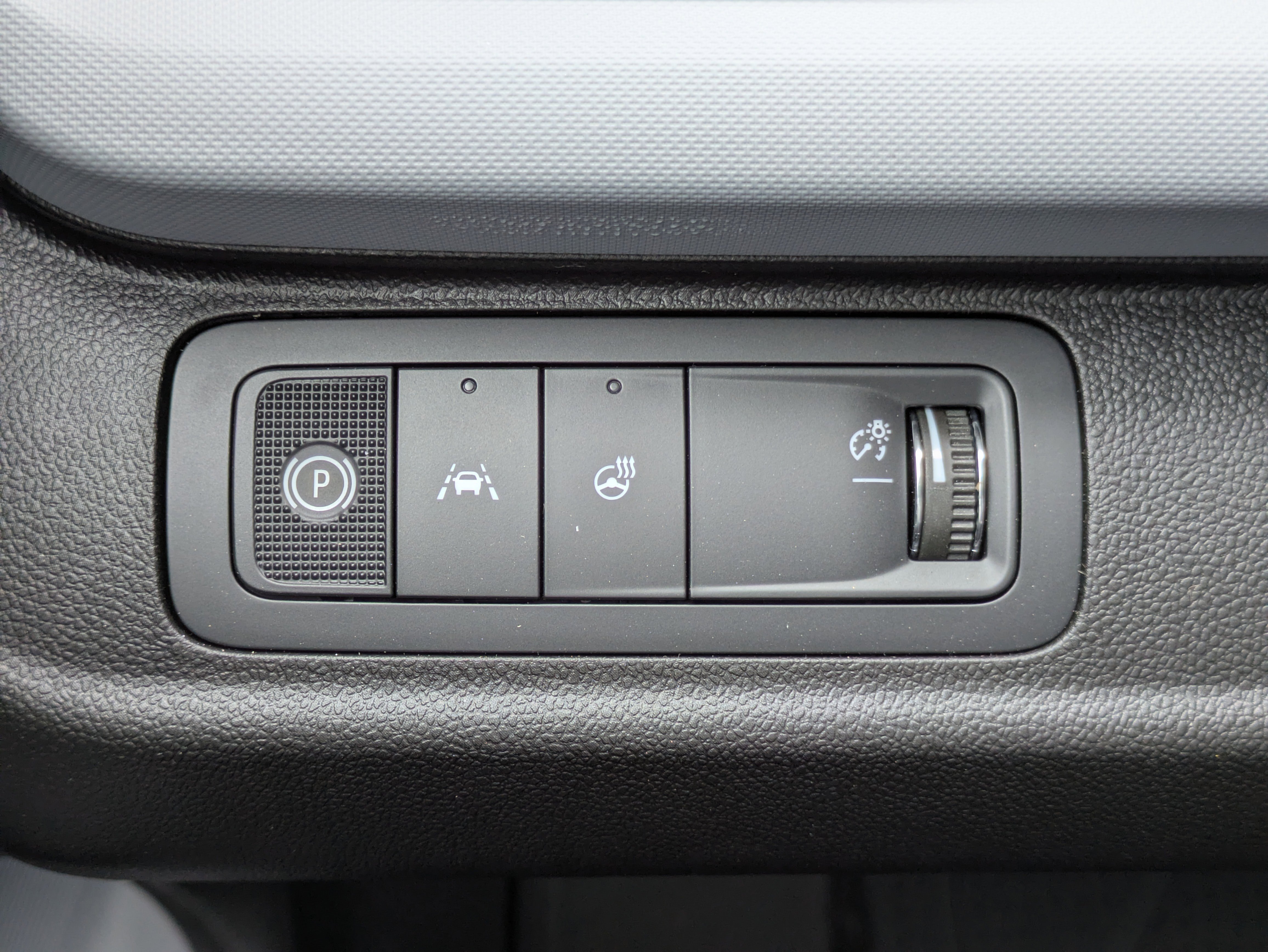 New 2027 Chevrolet Bolt LT w/ Comfort Package FWD image 15