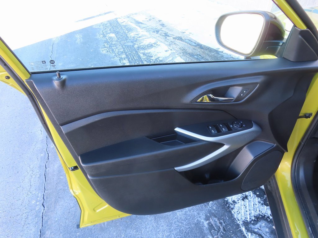 Used 2024 Chevrolet Trax RS w/ Driver Confidence Package image 26