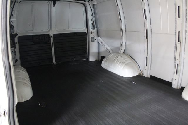 Used 2019 Chevrolet Express 2500 Extended image 15