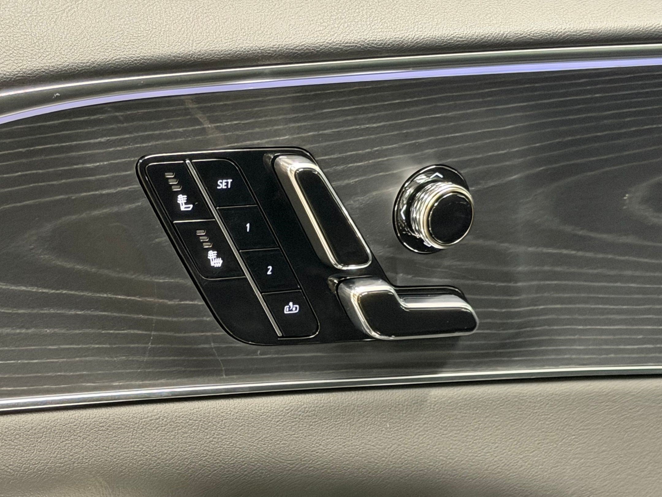 New 2026 Cadillac Lyriq Sport AWD/4WD image 18