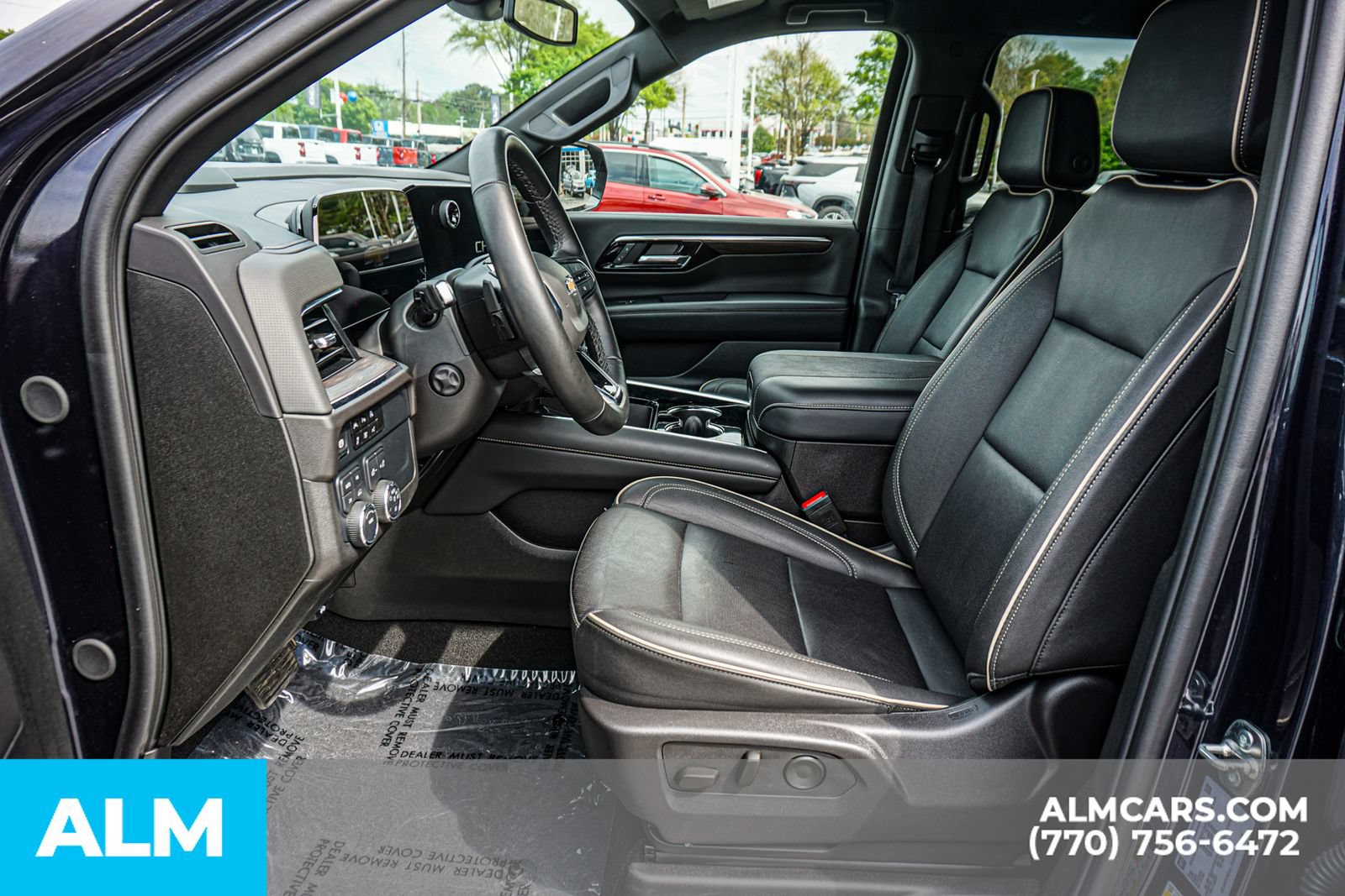 Used 2025 Chevrolet Suburban Premier AWD/4WD image 19