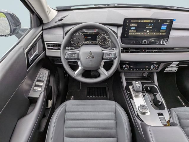 New 2026 Mitsubishi Outlander SE FWD image 14