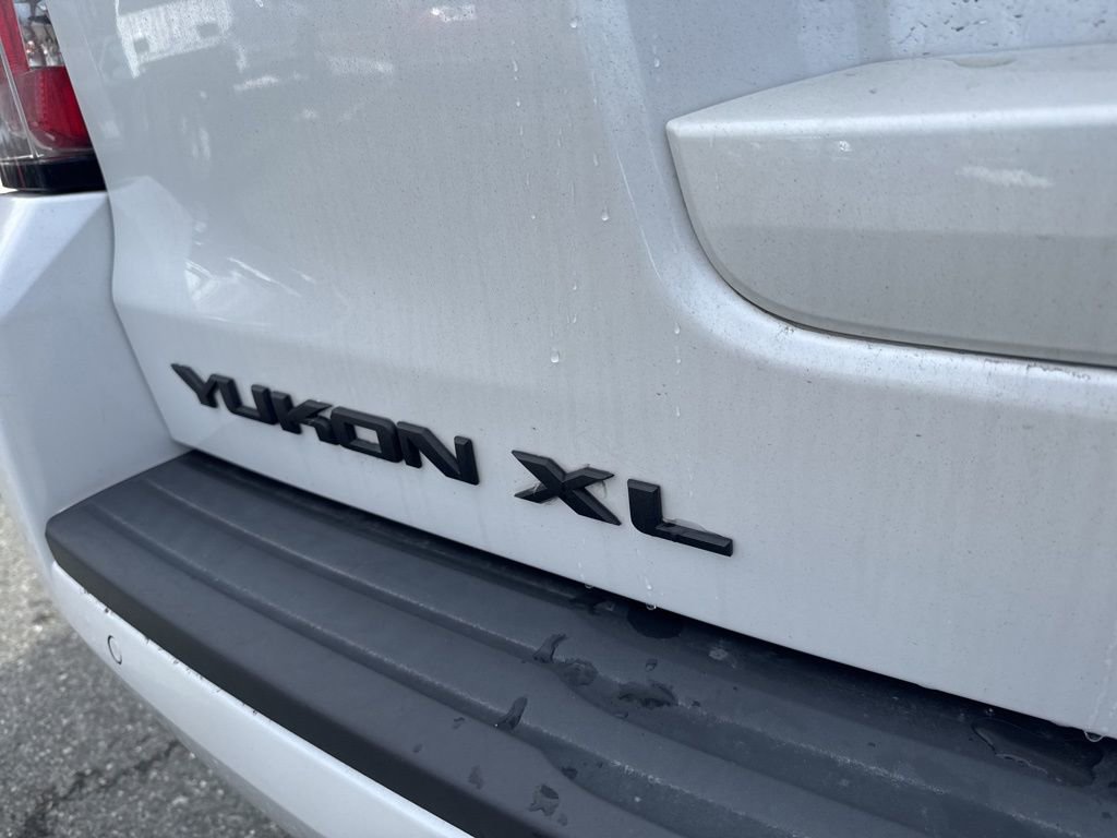 Used 2019 GMC Yukon XL SLT w/ Graphite Performance Edition image 7