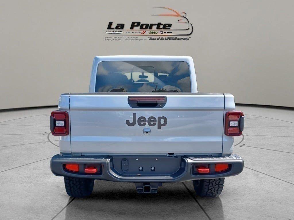 Used 2023 Jeep Gladiator Rubicon w/ LED Lighting Group AWD/4WD image 12