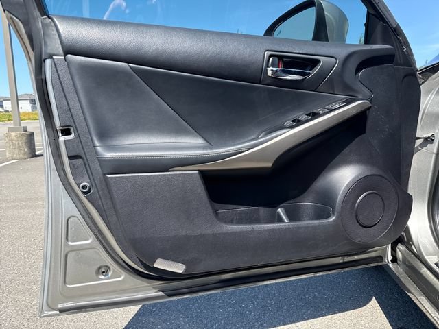 Used 2015 Lexus IS 250 w/ Navigation System Package RWD image 18