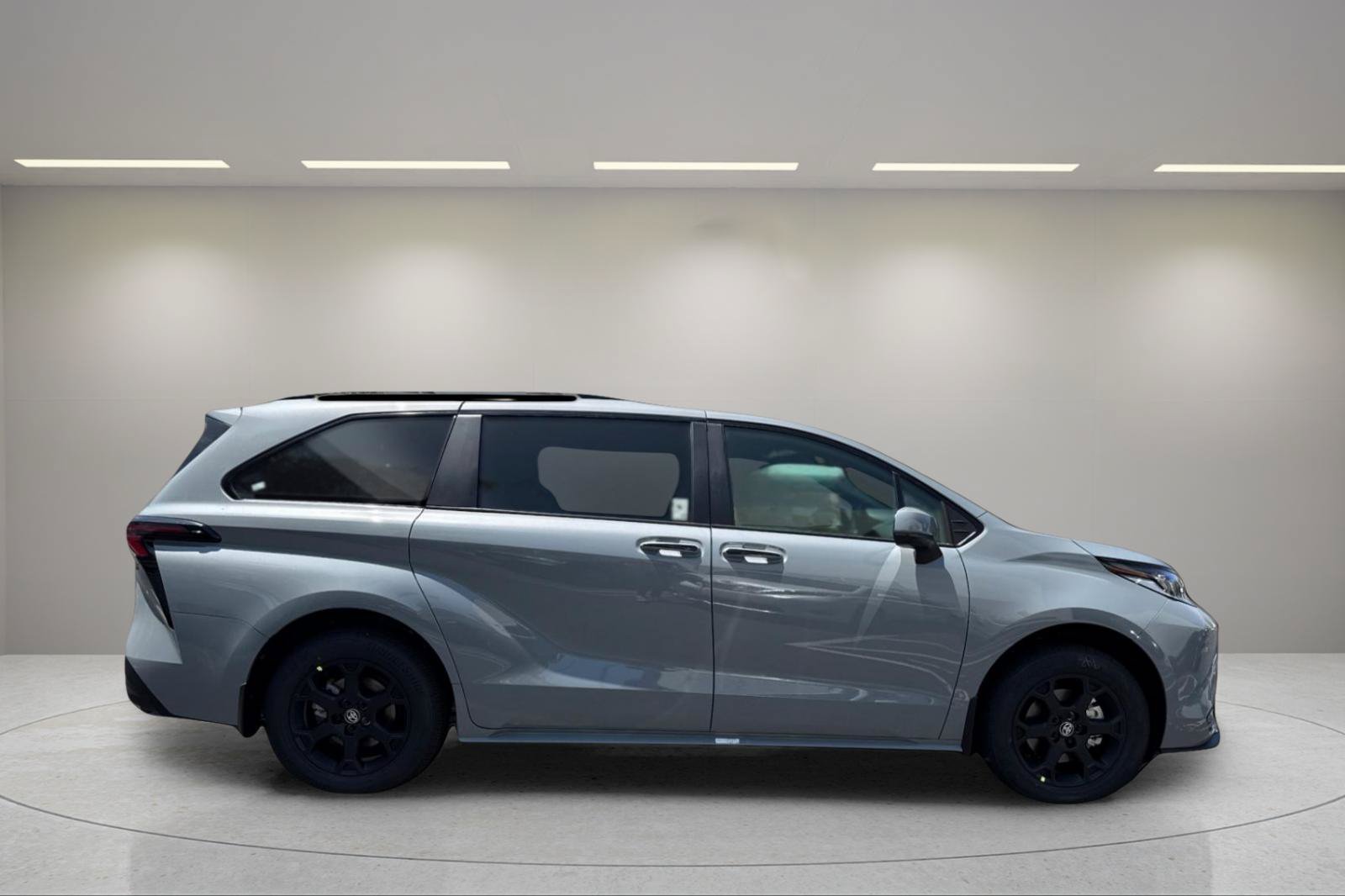 New 2026 Toyota Sienna XLE Woodland Edition AWD/4WD image 3