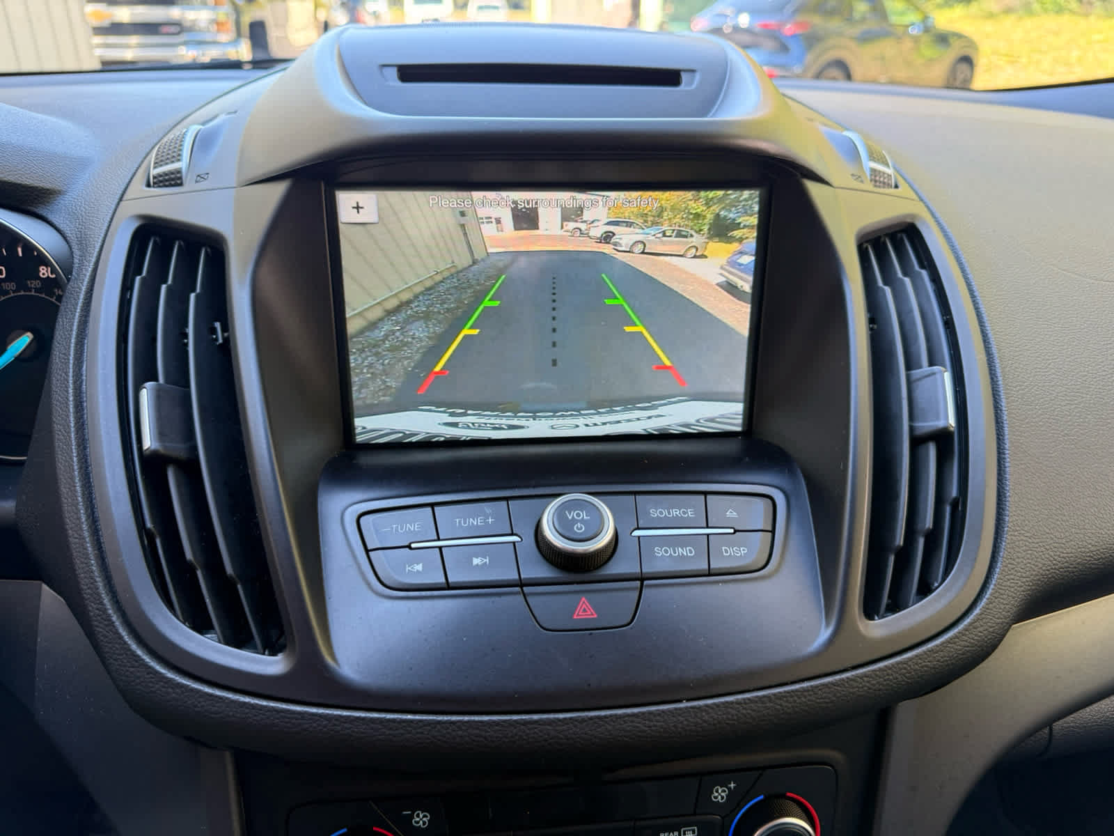 Used 2018 Ford Escape SE w/ SE Sync 3 Package FWD image 16