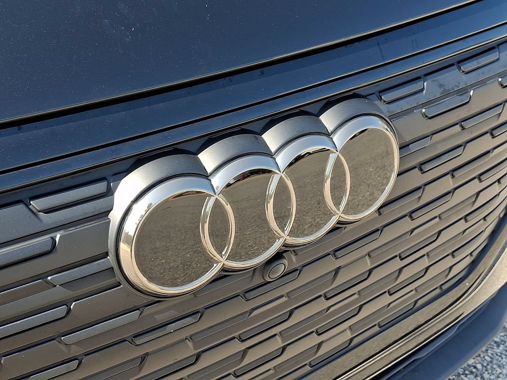 Used 2025 Audi Q4 e-tron Premium w/ Convenience Package RWD image 35