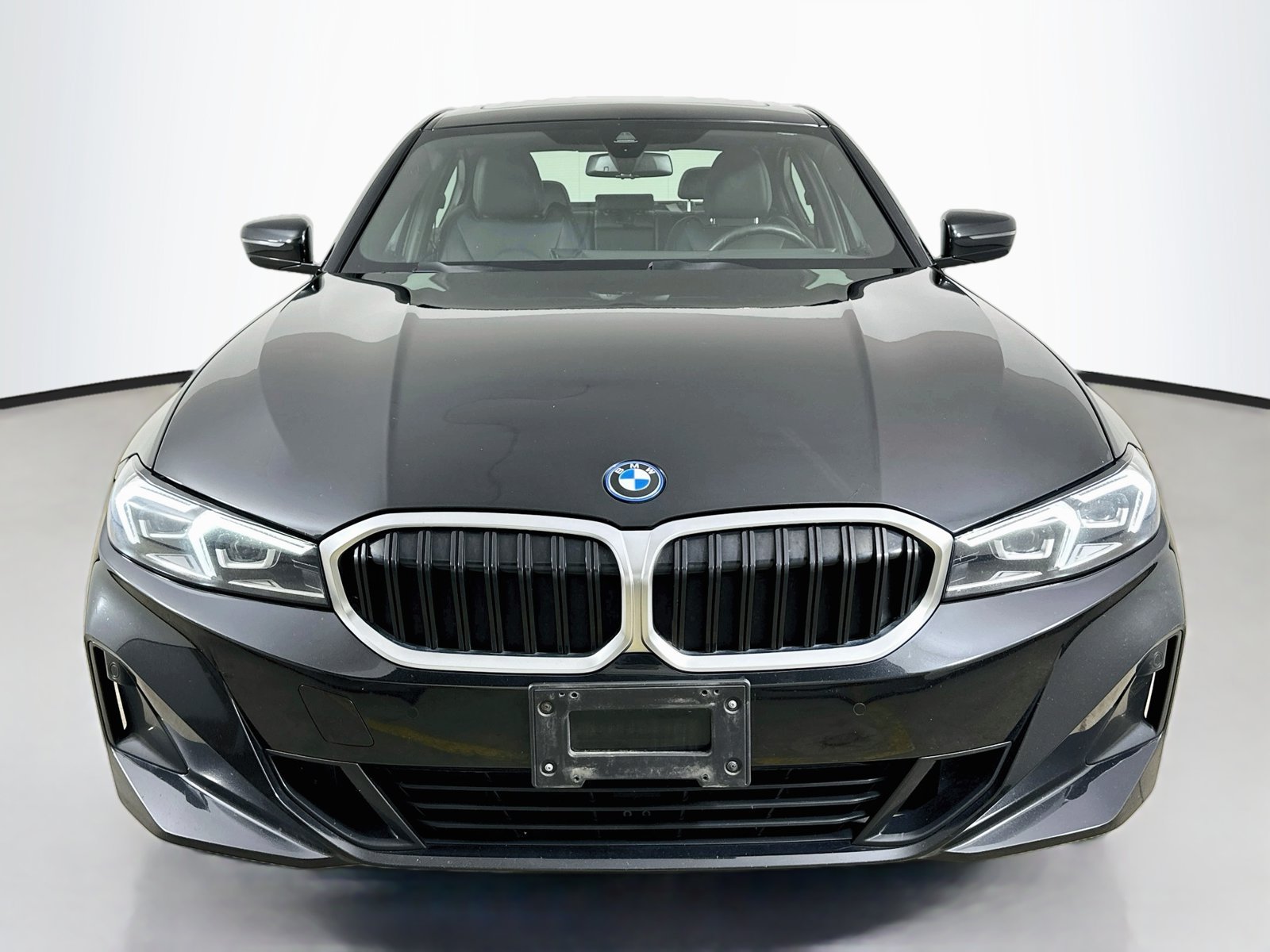 Used 2023 BMW 330e xDrive w/ Premium Package AWD/4WD image 2