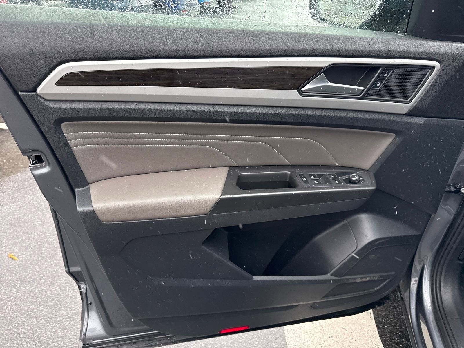 Certified 2022 Volkswagen Atlas SE image 13