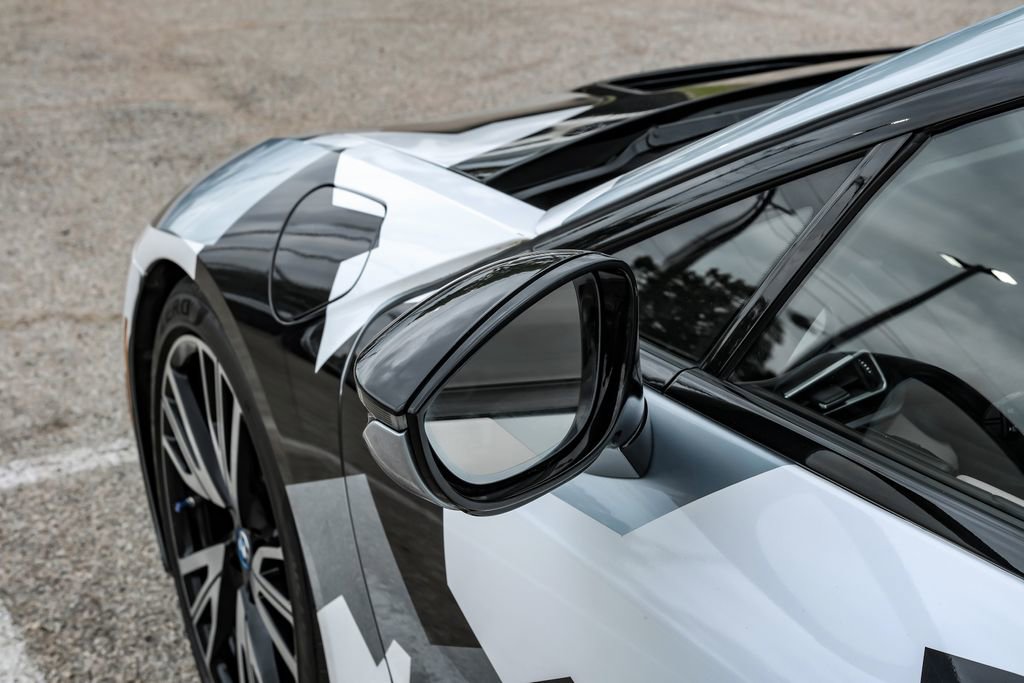 Used 2015 BMW i8 image 39