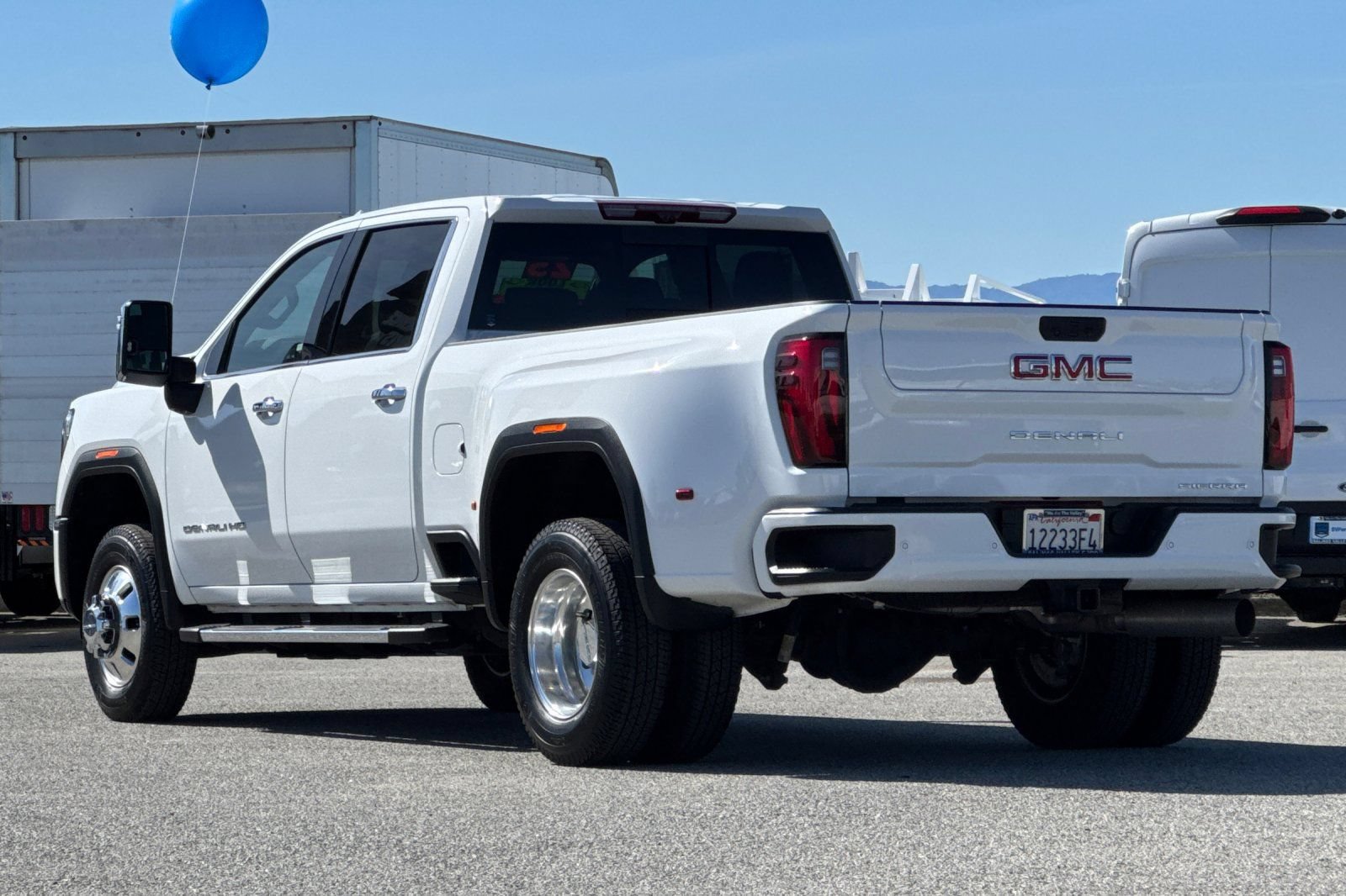 Used 2025 GMC Sierra 3500 Denali w/ Denali Reserve Package AWD/4WD image 6