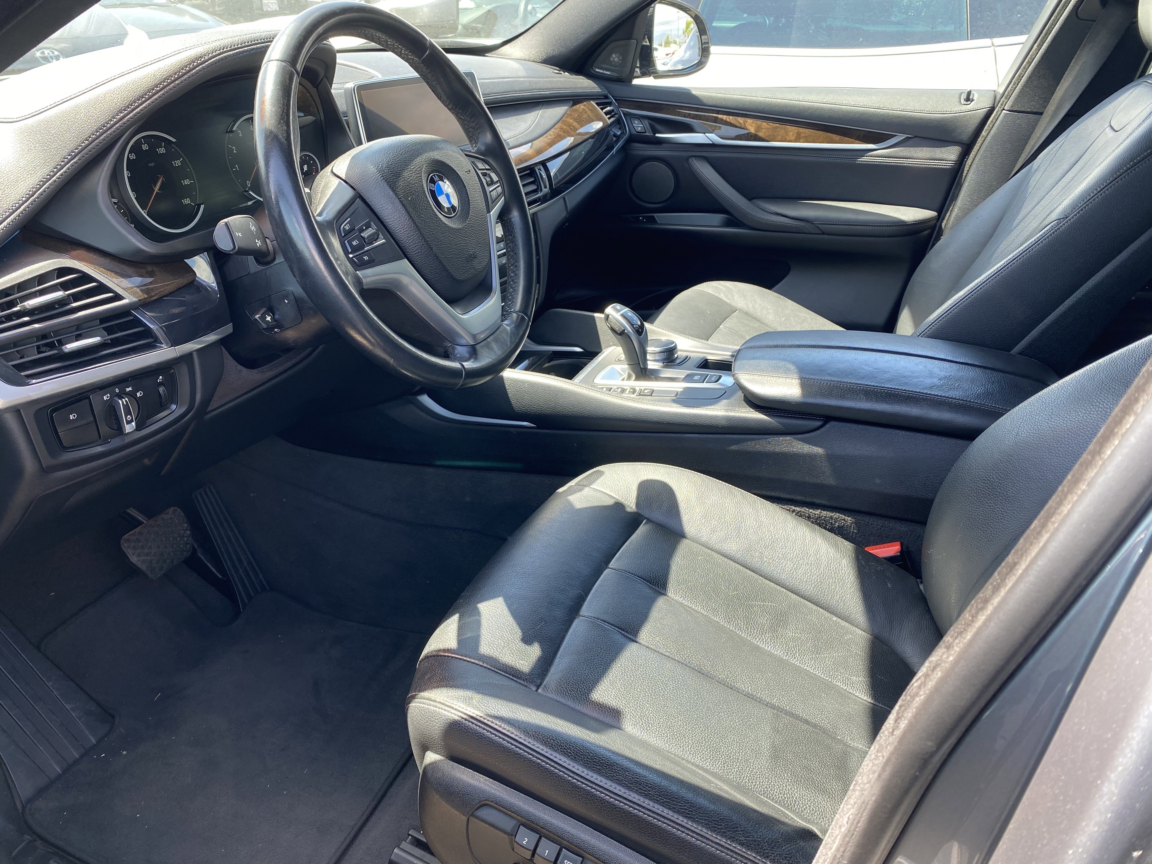 Used 2019 BMW X6 sDrive35i RWD image 12