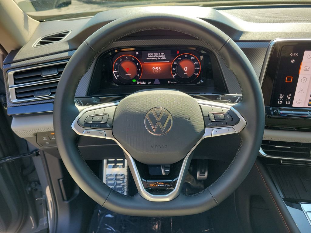 Certified 2025 Volkswagen Atlas Peak Edition SE AWD/4WD image 29