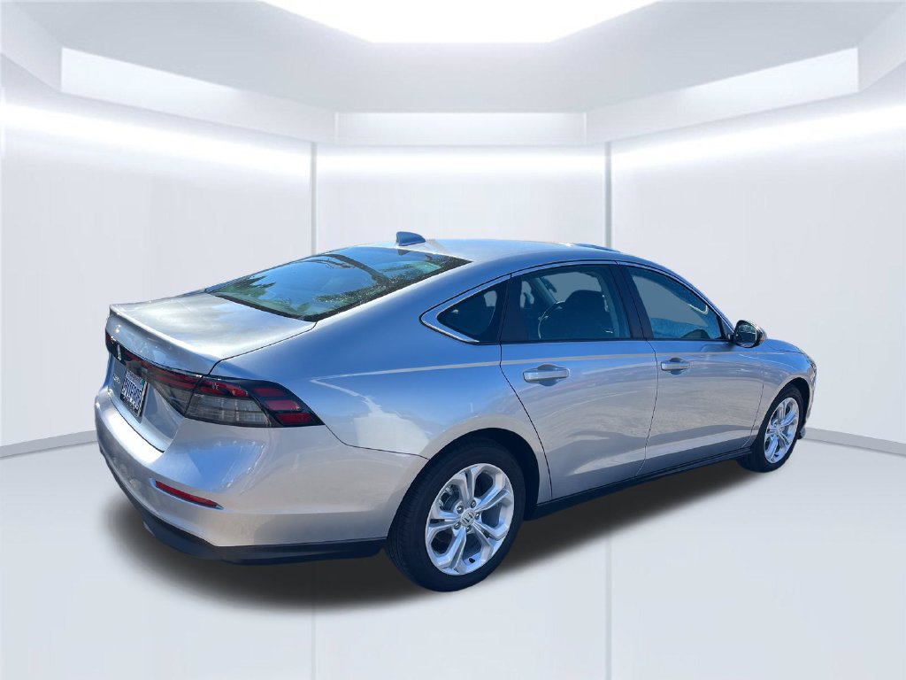 Used 2025 Honda Accord LX image 5